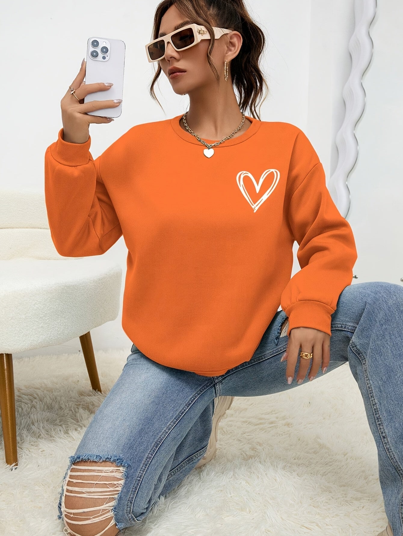 Audree - Minimalist Cozy Sweatshirt