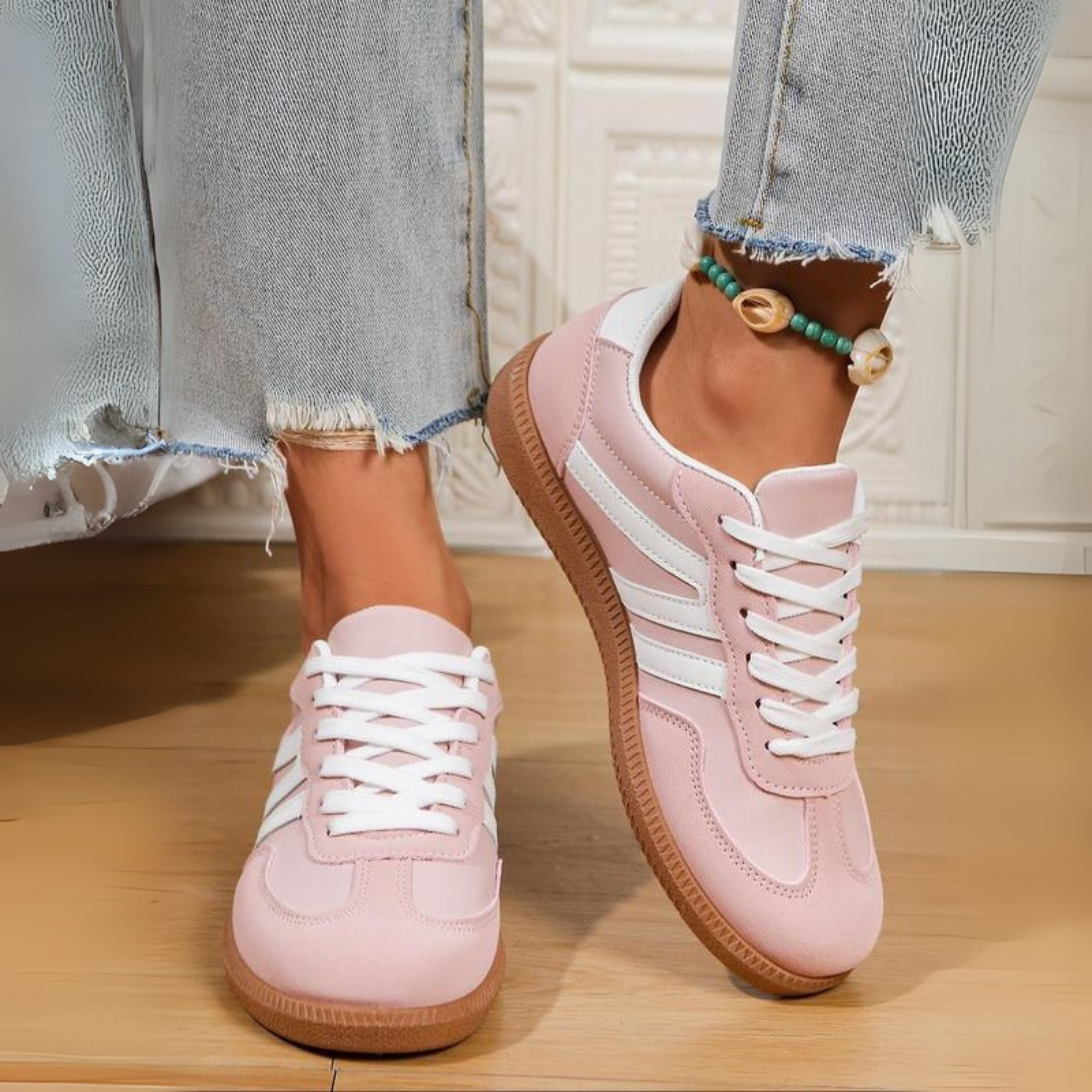 Fuche - Comfy Lace-Up and Non-Slip Sneakers