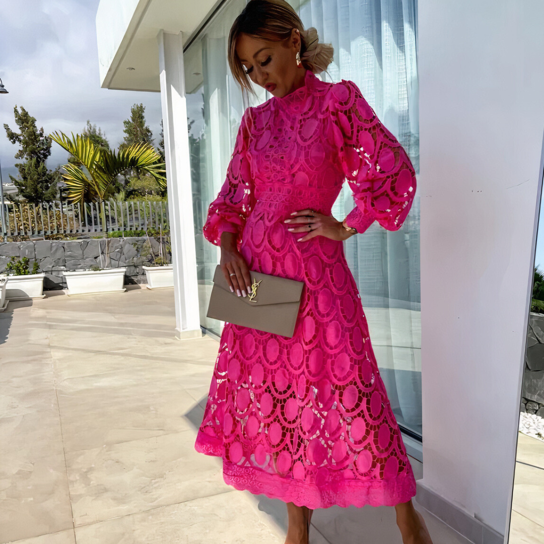 Noa – Delicate Lace Midi Dress