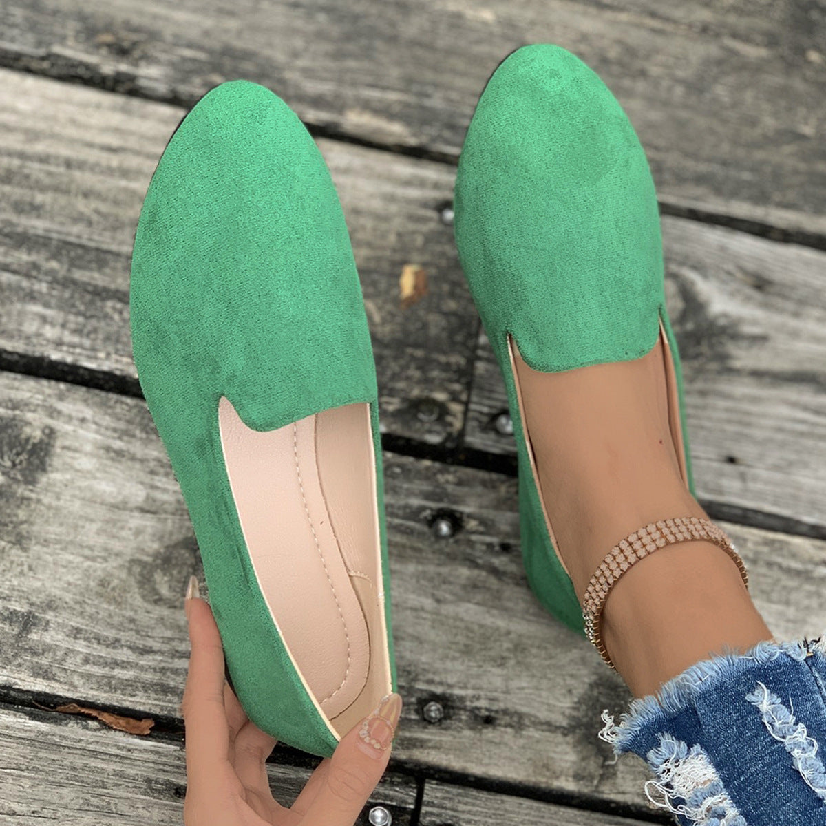 Tara - Simple Solid Color Pointed Toe Flat Shoes