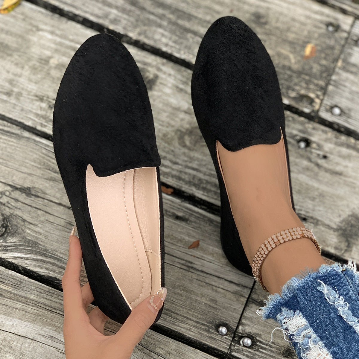 Tara - Simple Solid Color Pointed Toe Flat Shoes