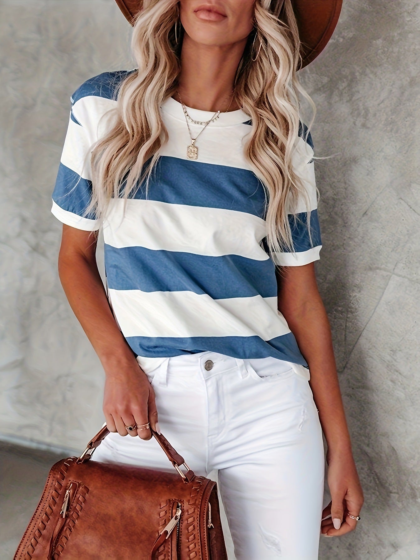 Kaely – Easygoing Classic Stripe Tee